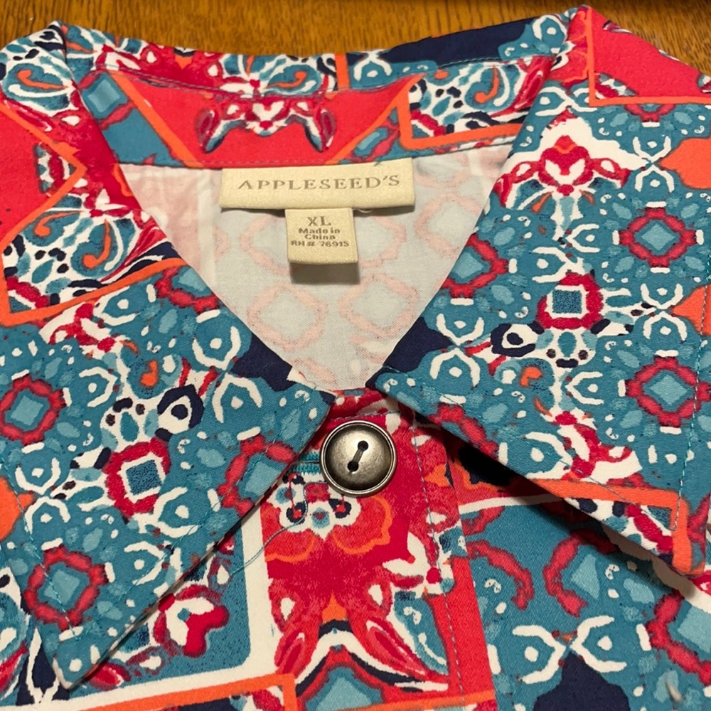 Appleseed blouse.
